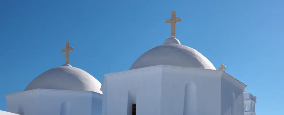 La Chora di Amorgos ricca di chiesette e vicoletti affascinanti