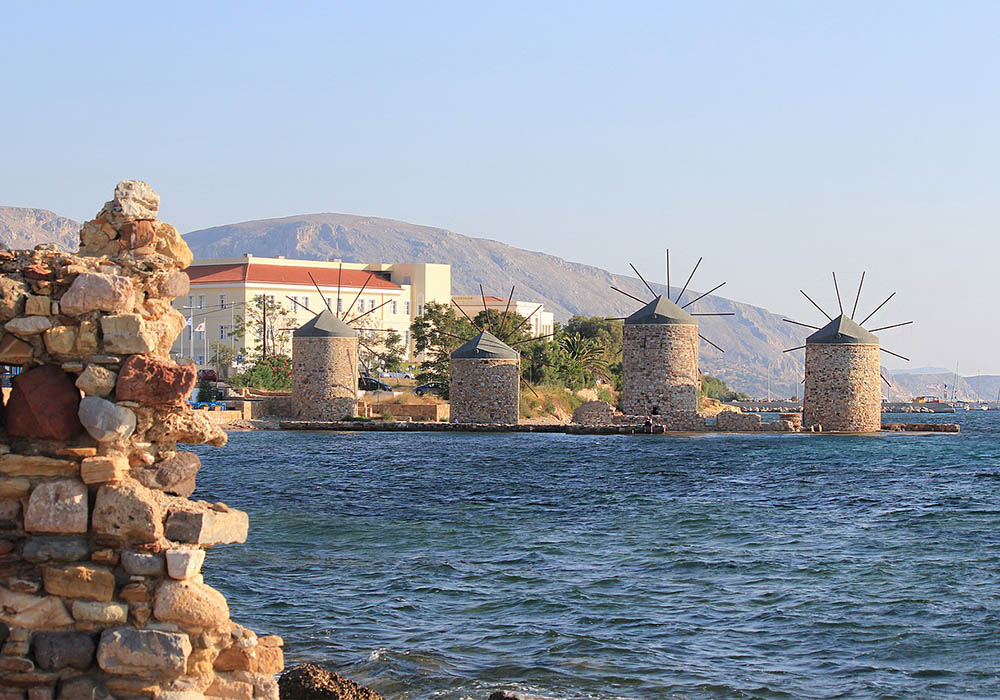 Chios famosa per i suoi mulini, è una delle migliori isole greche davanti alle coste turche